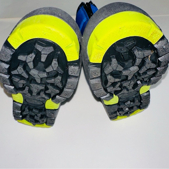 Artic Shield Boots - Picture 2 of 8